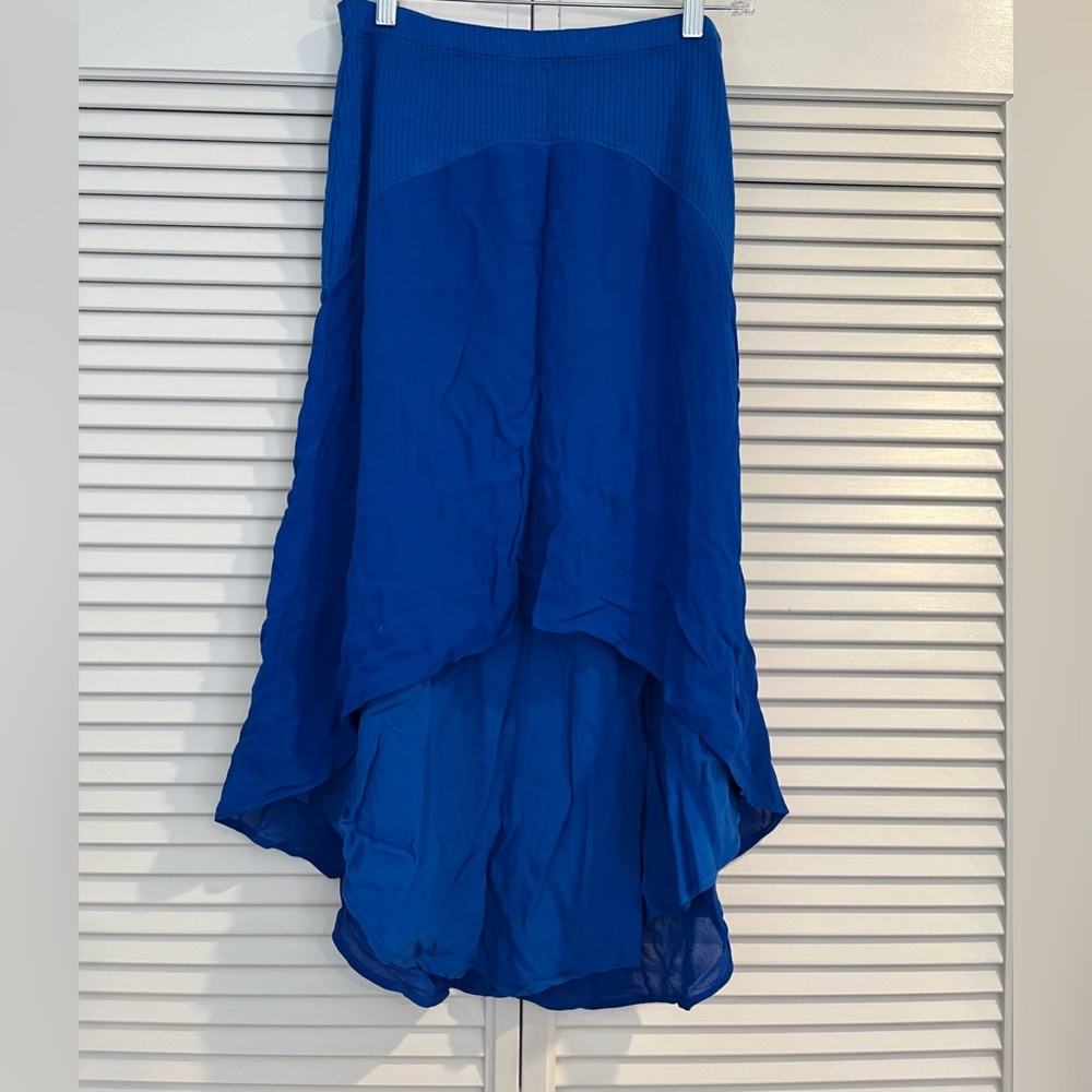 Anthropologie nwot Skirt size Lg blue knit hi lo Left of center